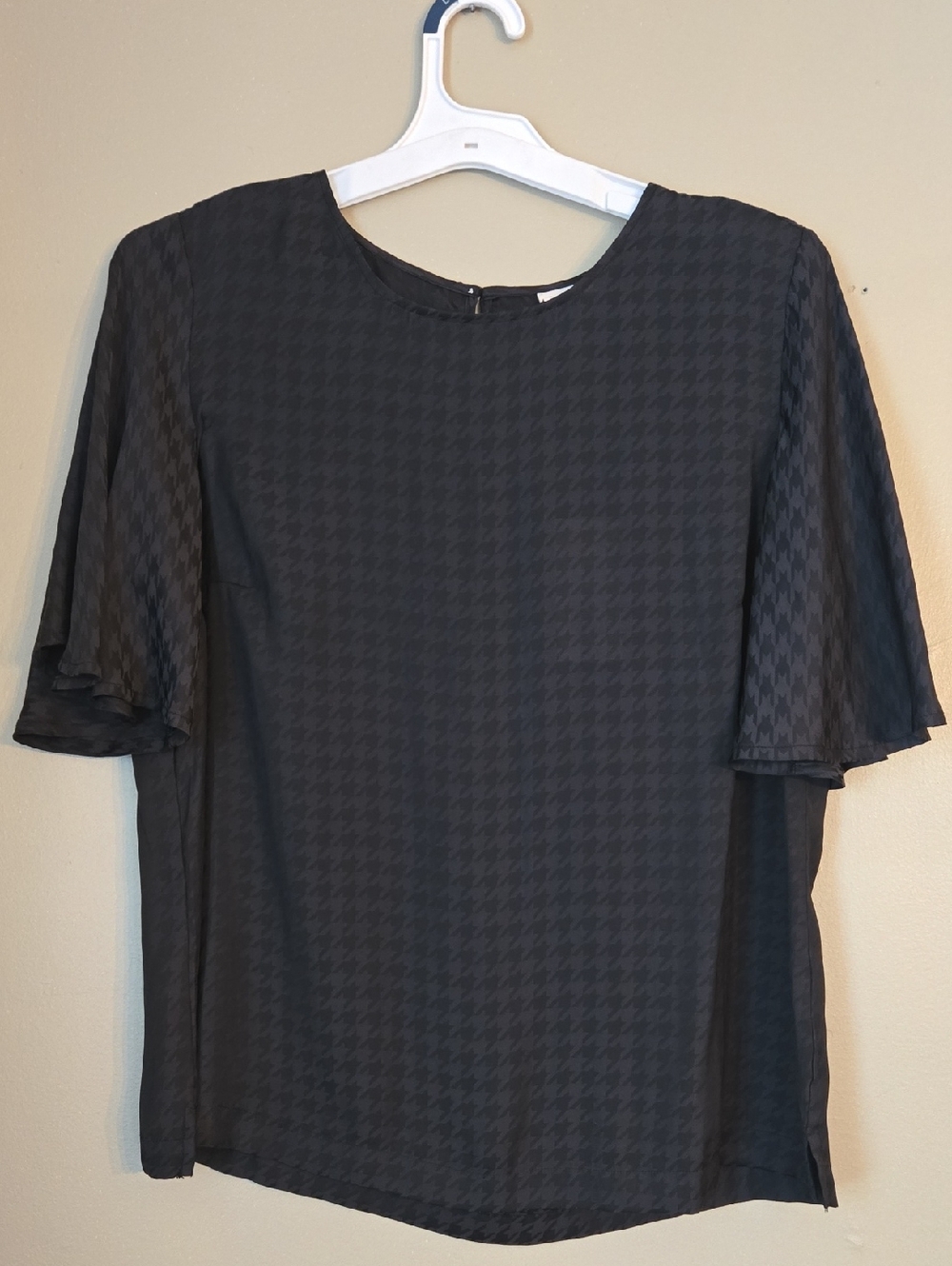 A New Day - Women's Black Houndstooth Short-Sleeve Top